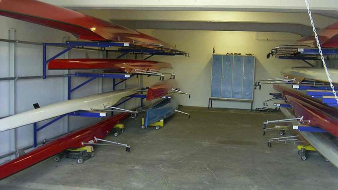Bootshalle Ruderboote in der Bootshalle